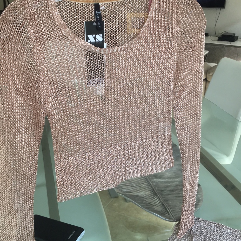 NWT long sleeve rose gold too